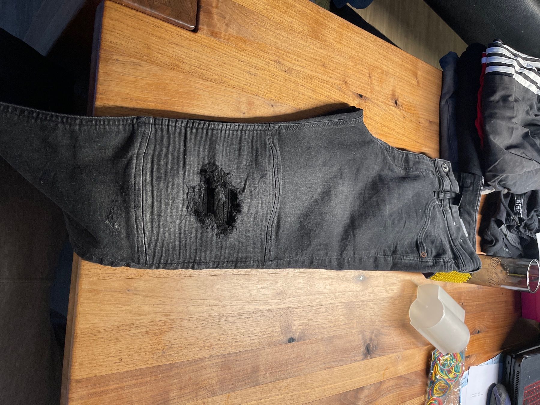 H&M Pantaloni: H&M Jeans – Usato da Schnottwil venduto da Garuso 3
