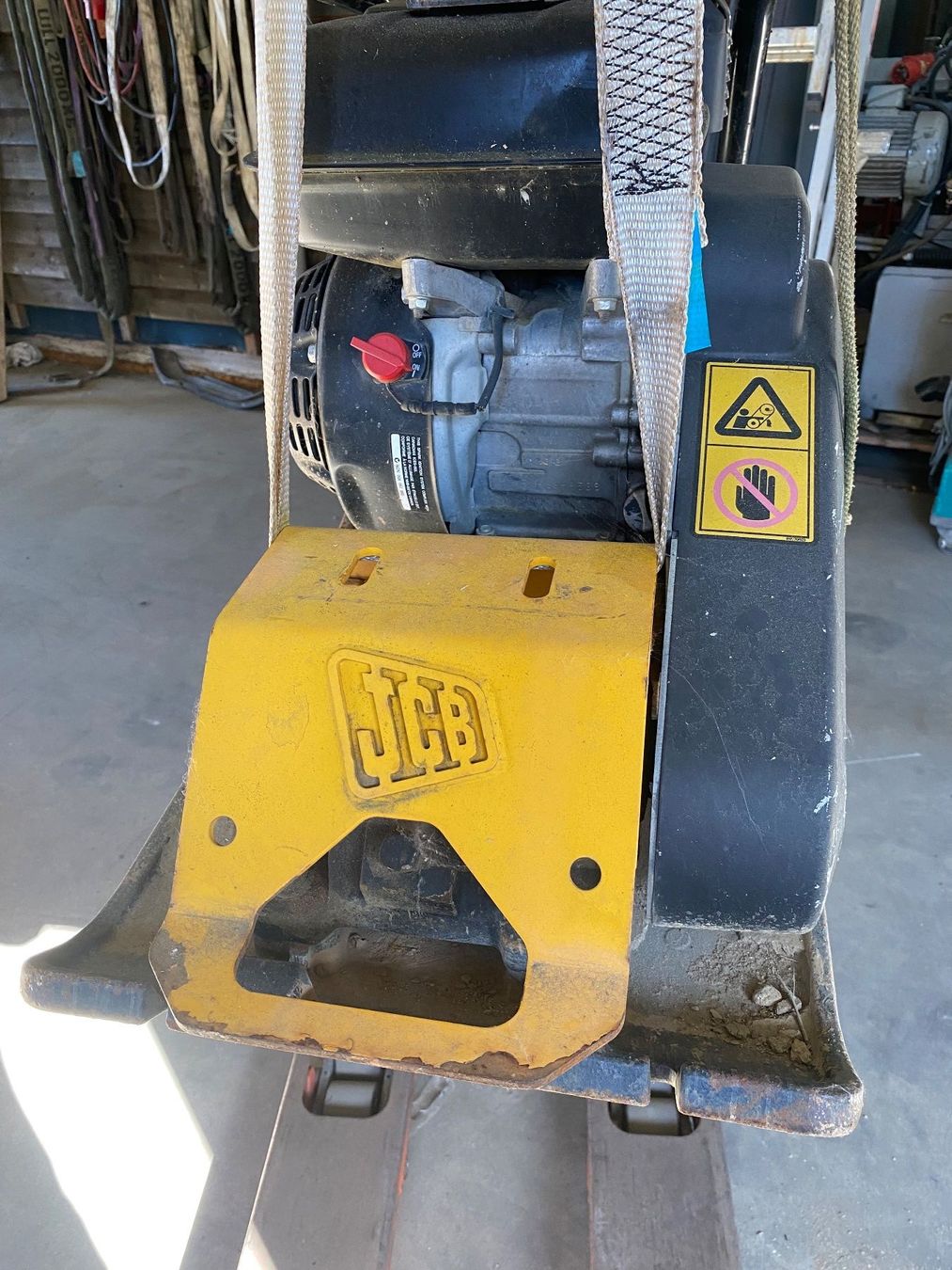 Tutte le macchine: JCB Vibroplatte Rüttelplatte 100Kg – Usato da murgenthal venduto da Vision05