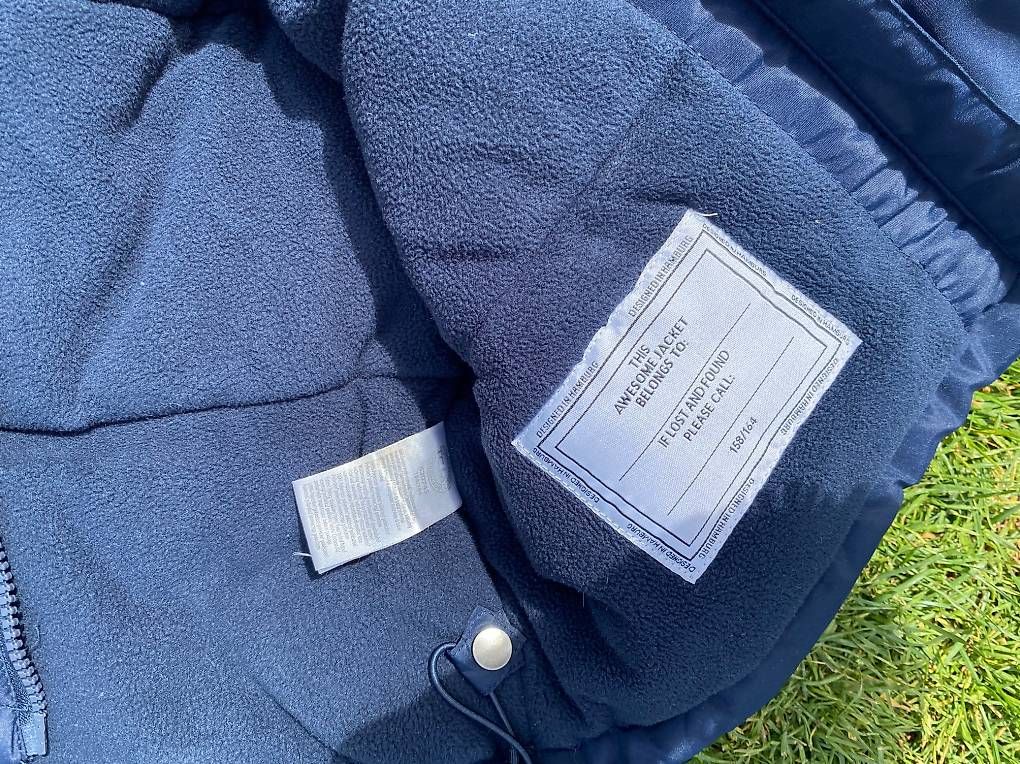 Giacche & Cappotti: Warme Winterjacke Gr.158/164 mit Kapuze – Usato da Zürich venduto da sisasu01 1