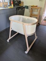 Beistellbett mit Rollen und Matratze guter Zustand 