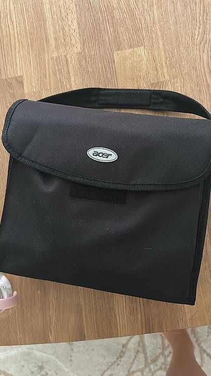 Vidéoprojecteurs: Grosse Leinwand + Acer Beamer – D'occasion à Dietikon par AdiMustafi 2