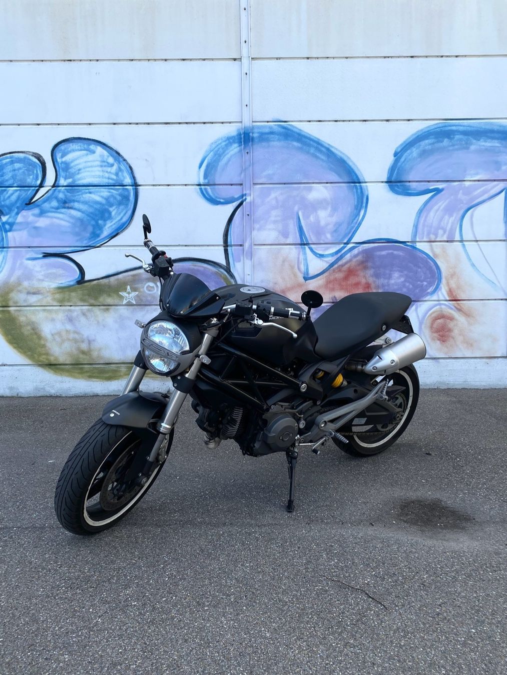 Ducati Route: Motorrad Ducati Monster 696, schwarz – D'occasion à Schaffhausen par ALBE006