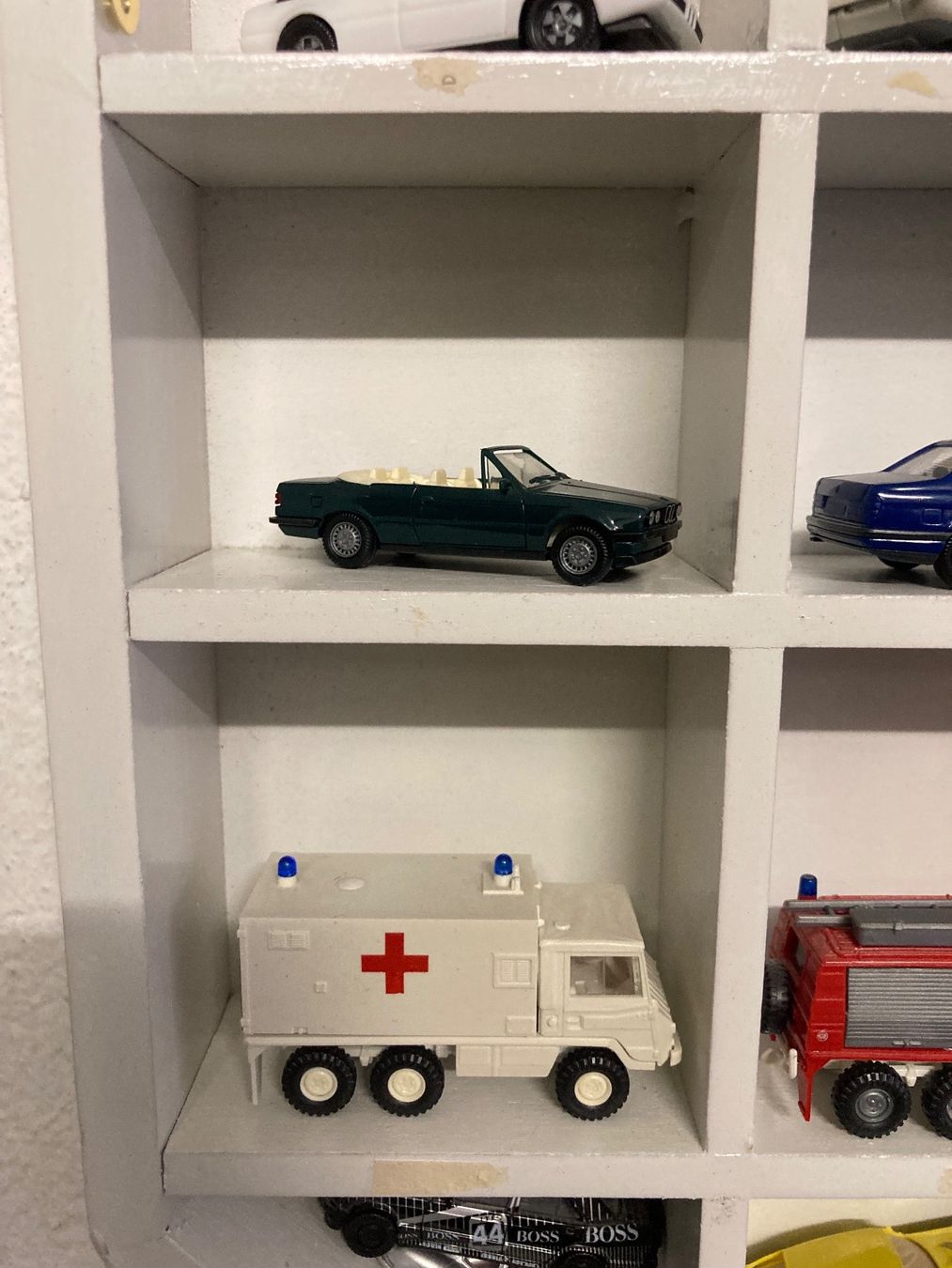 Herpa Modellini d'auto: Vitrine mit Modellen in 1:87 / Herpa und Diverse – Usato da Bern venduto da Spomme 3