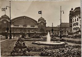 BASEL  -  Bundesbahnhof  -  Oldtimer  -  1950