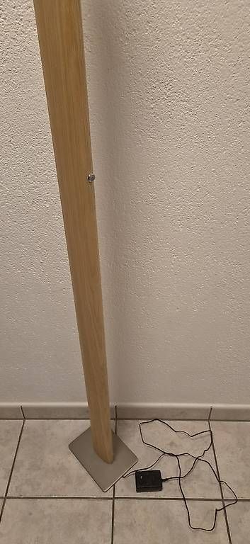 Lampade: LED-Lampe aus Holz / Defekt – Usato da Horw venduto da Row707 2