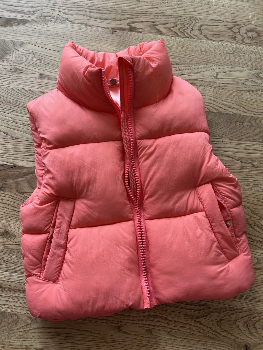 Autres vêtements fille: Coole Steppweste in top Zustand, Grösse 122 – Neuf (Voir description) à Thun par Siladi 3