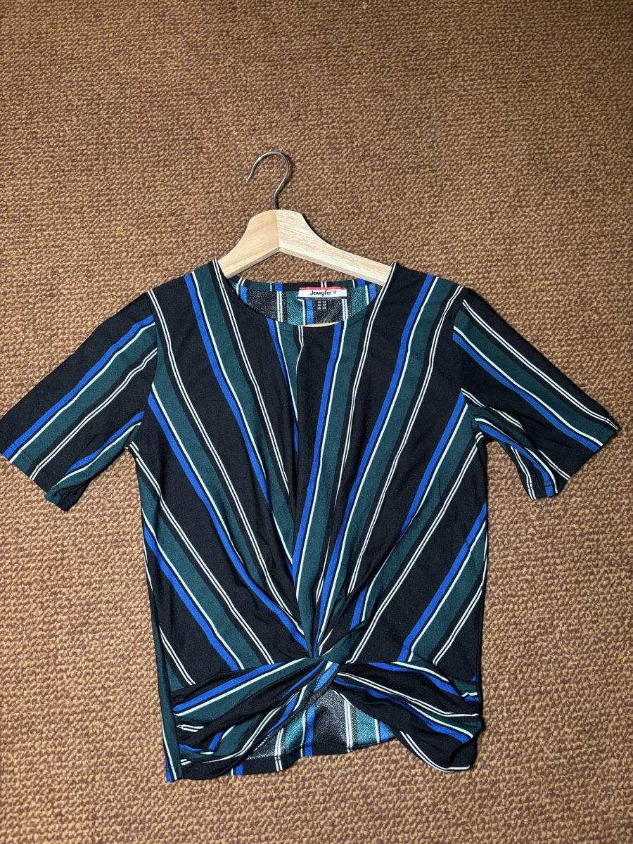 Top: Tops XS – Nuovo (secondo la descrizione) da Confignon venduto da Second_Hand_Ch