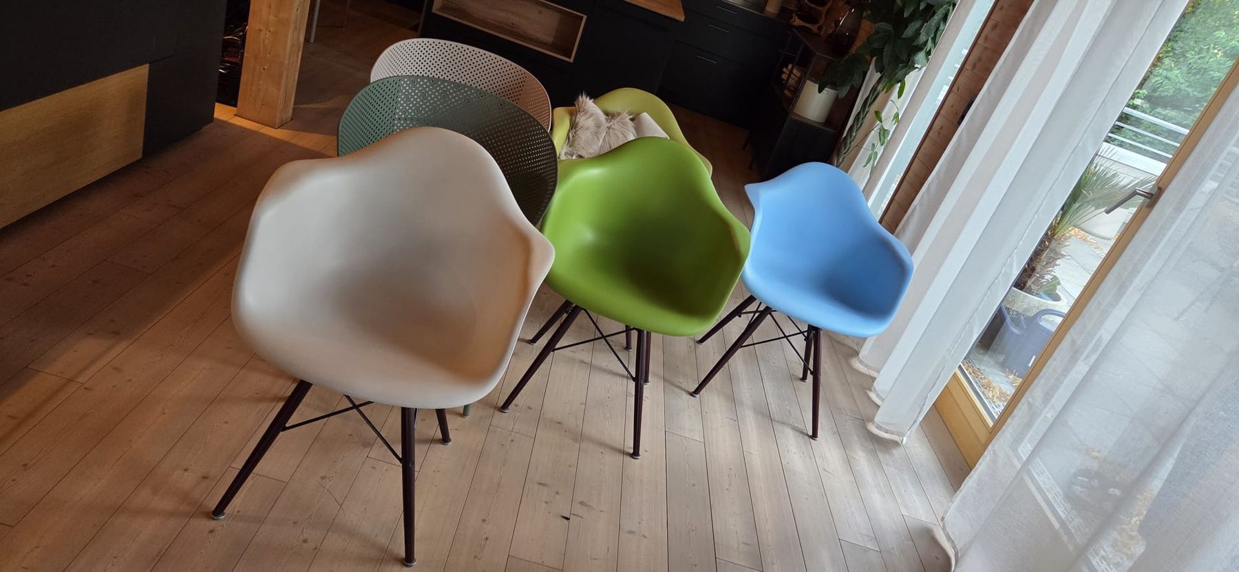 Sedie: Stuhl Set Design Sitzmöbel 6 Stühle  – Usato da Bäretswil venduto da Suter89 1