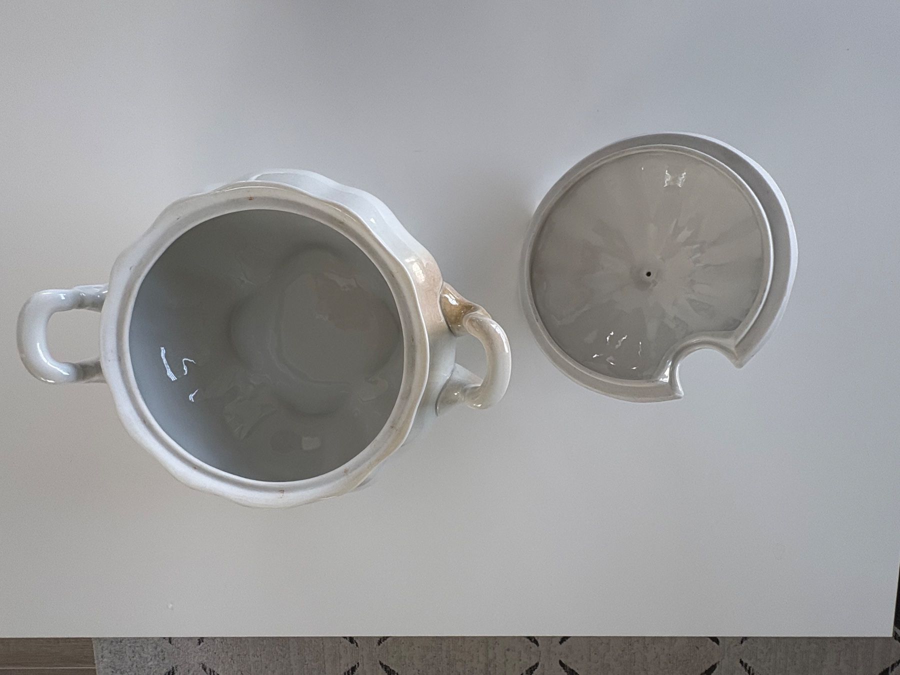Ciotole: Soupière blanche élégante de Pologne – Usato da Lausanne venduto da opi_92cn 9
