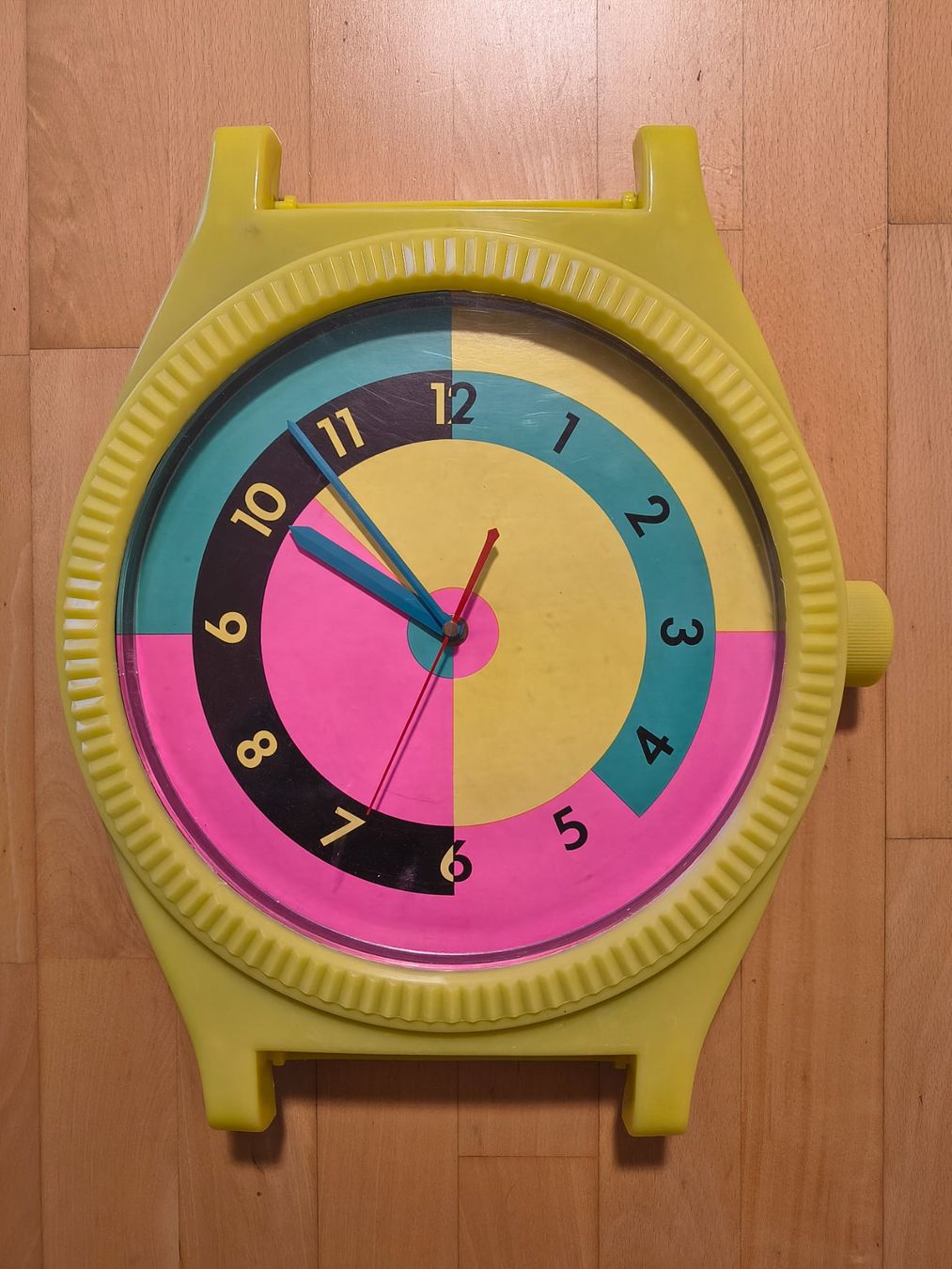 Swatch Orologi: Wanduhr Swatch Retrolook – Usato da Steckborn venduto da Kejoel 2