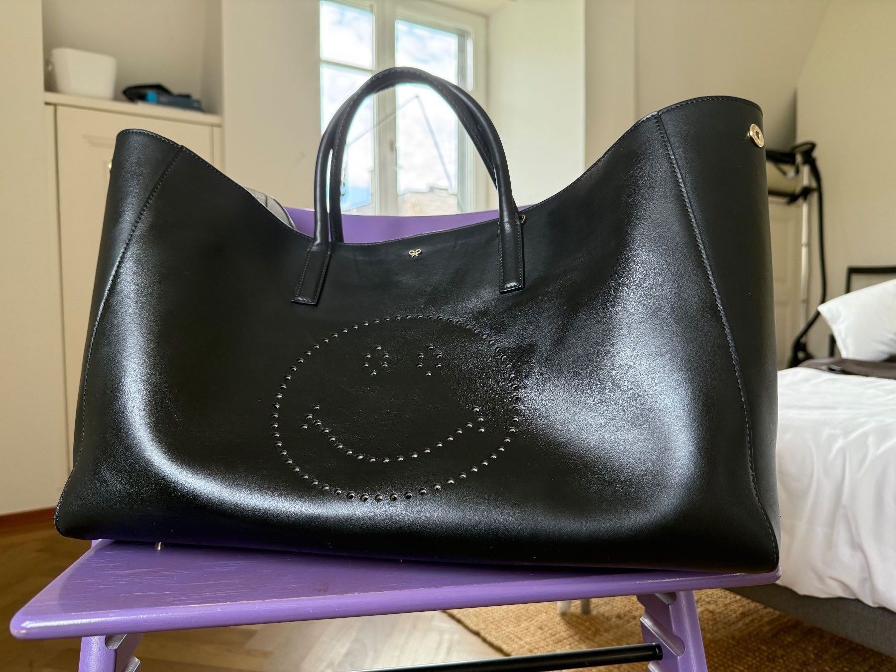 Anya Hindmarch Sacs: Anya Hindmarch Smiley Shopper – D'occasion à Zürich par Midcentury