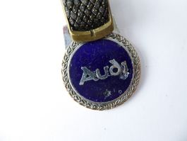 Aelteres Audi Logo mit Band