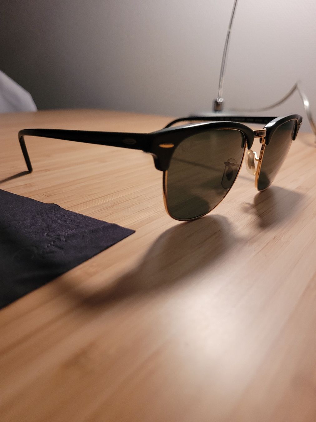 Ray-Ban Occhiali & Lenti: Ray-Ban Clubmaster Schwarz Gold – Nuovo (secondo la descrizione) da Zürich venduto da wavericks 2