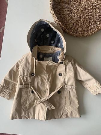 Trench Zara 80 cm 9/12 Monate