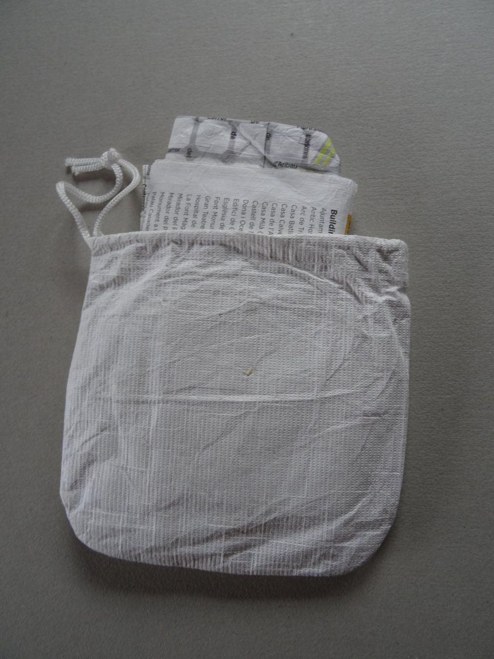 Cartine & Atlanti: Stadtplan Barcelona - "Crumpled City Map" in Beutel – Usato da Mühlrüti venduto da Dadadachs 1