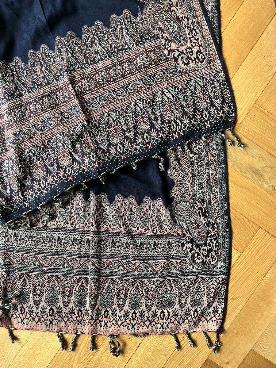 Foulard & Sciarpe: Scialle Iraniano – Nuovo (secondo la descrizione) da Lausanne venduto da picola29 1