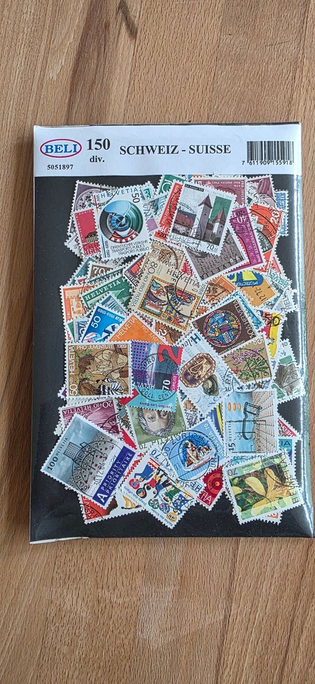 Tutti i francobolli: Briefmarken assortiert – Nuovo e nell'imballaggio originale da Wettswil venduto da Schnuebe 1