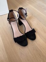 Schwarze Sandalen