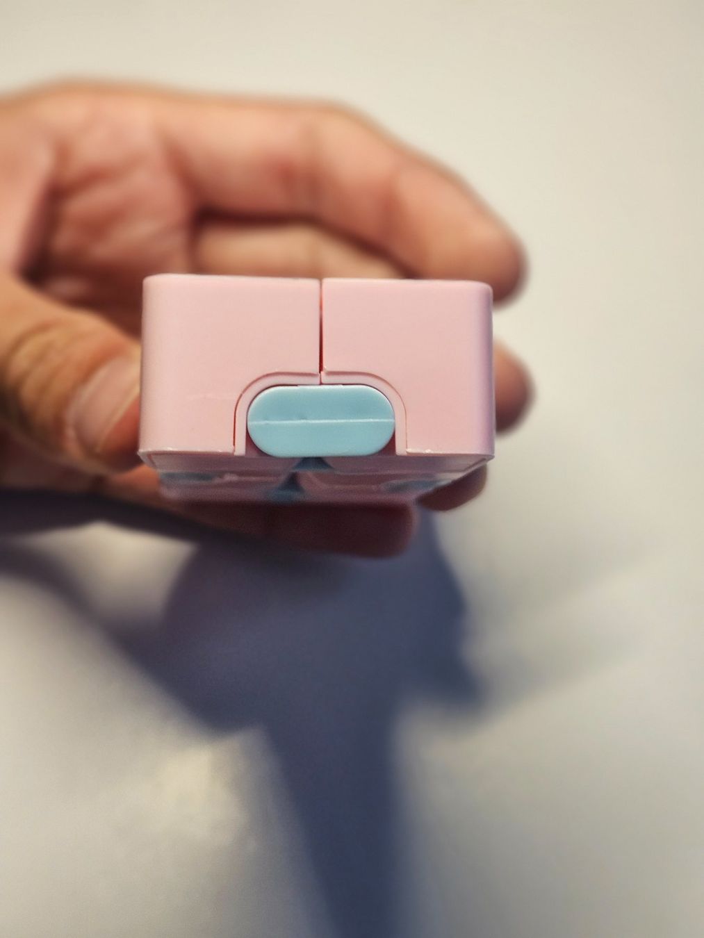 Giocattoli: Cube infini fidget toy rose et bleu. – Nuovo e nell'imballaggio originale da Genève venduto da rom_f6n7 2