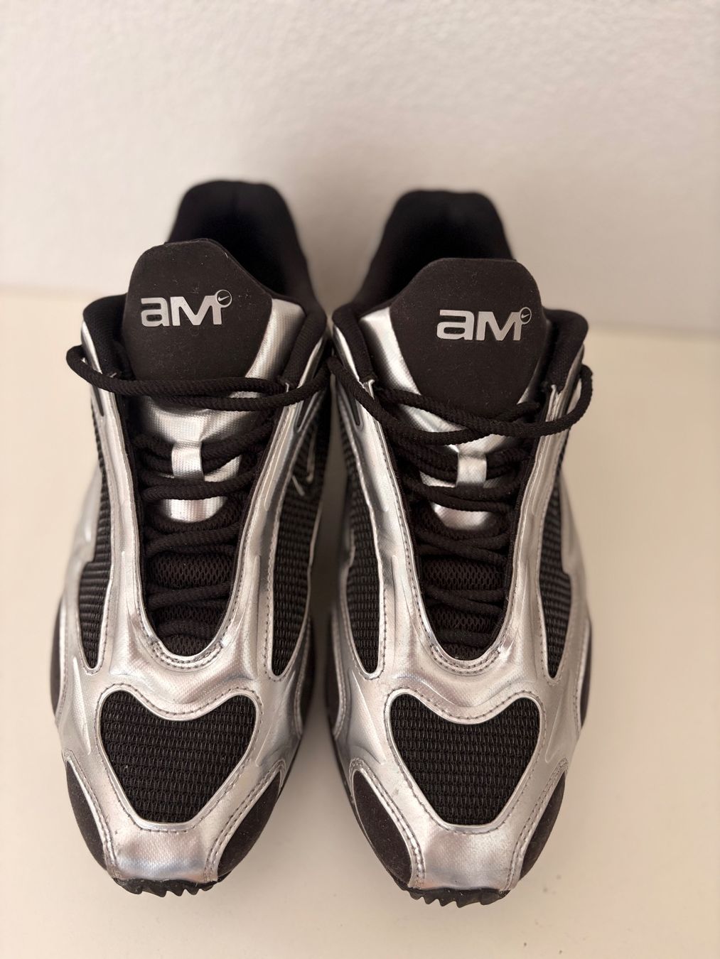 Nike Scarpe da uomo: Nike Air Max Muse Noires et Argentées – Nuovo (secondo la descrizione) da Nidau venduto da smarties88 1