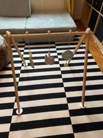 Süesses Baby Spieltrapez aus Holz, neuwertig & komplett