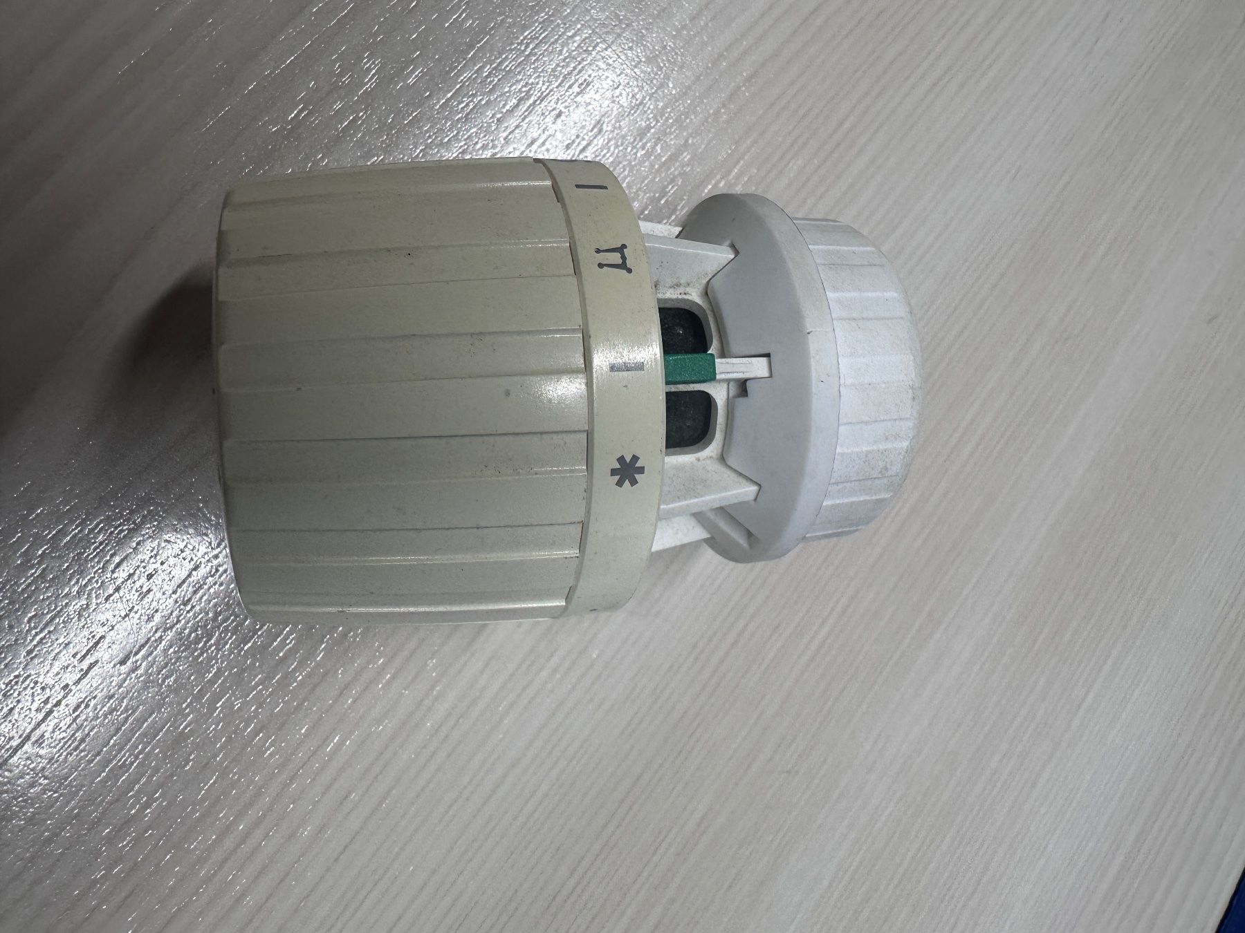 Radiatori: Danfoss Thermostat – Usato da Urdorf venduto da lmlm. 1