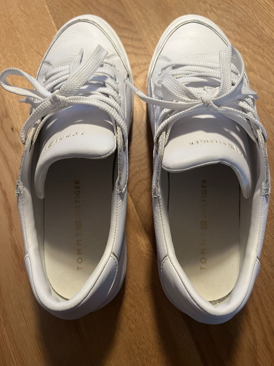 Tommy Hilfiger Scarpe da donna: Coole Tommy Hilfiger sneakers – Usato da Kaltbrunn venduto da Minchen123 4
