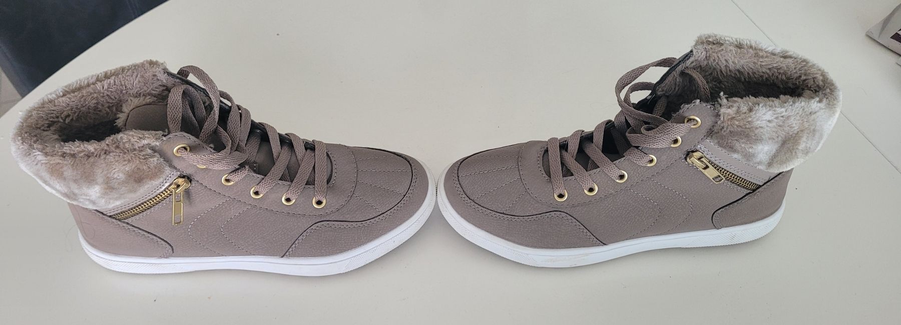 Scarpe da donna: Bottines montantes fourrées - taille 38 – Usato da Morges venduto da PascRoch 2