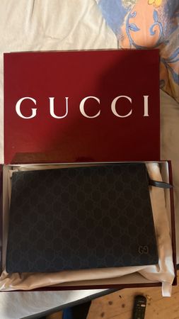 Gucci pochette nera