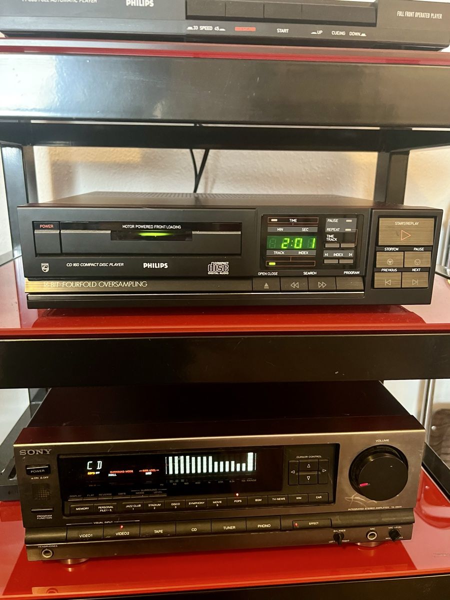 NorStone Wandhalterungen: Norstone Hi-Fi Rack/CD-Player/Verstärker/Plattenspieler – Gebraucht aus Hunzenschwil von Madachica 3