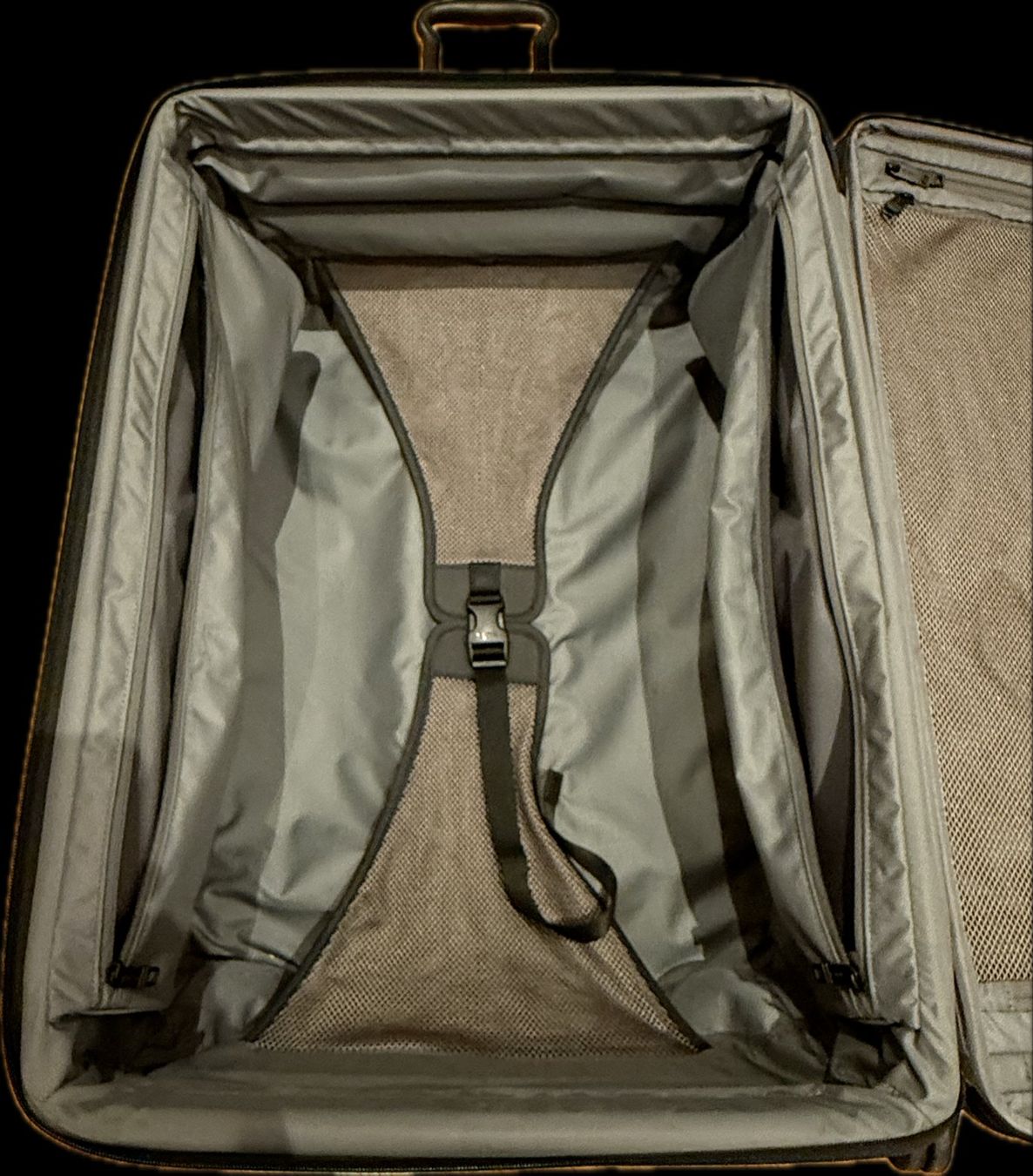 Tumi Valigie: Tumi Reise Rollkoffer 70 x 50 x 39 cm – Usato da Oberwil BL venduto da DFuerst 4
