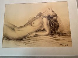 Liegende Frau