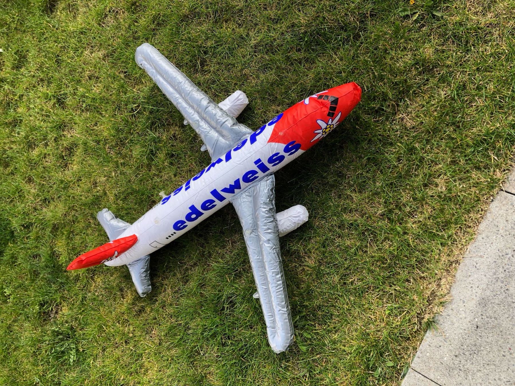 Giocattoli: Edelweiss Flieger Aufblasbar – Usato da Sins venduto da ricabarsi
