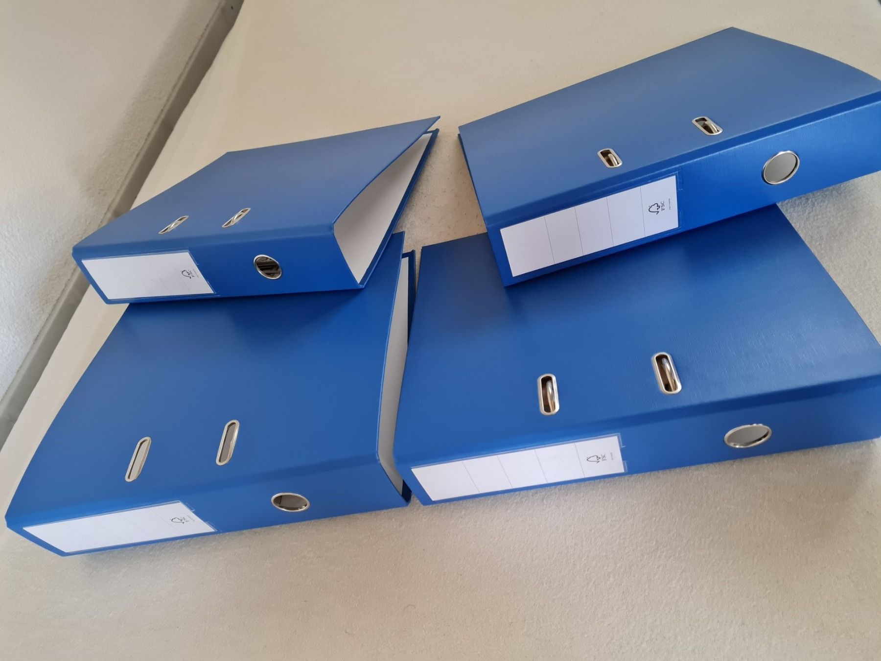 Raccoglitori: Blaue Ordner 4er-Set – Nuovo e nell'imballaggio originale da Salez venduto da muss-ich-haben-02 1