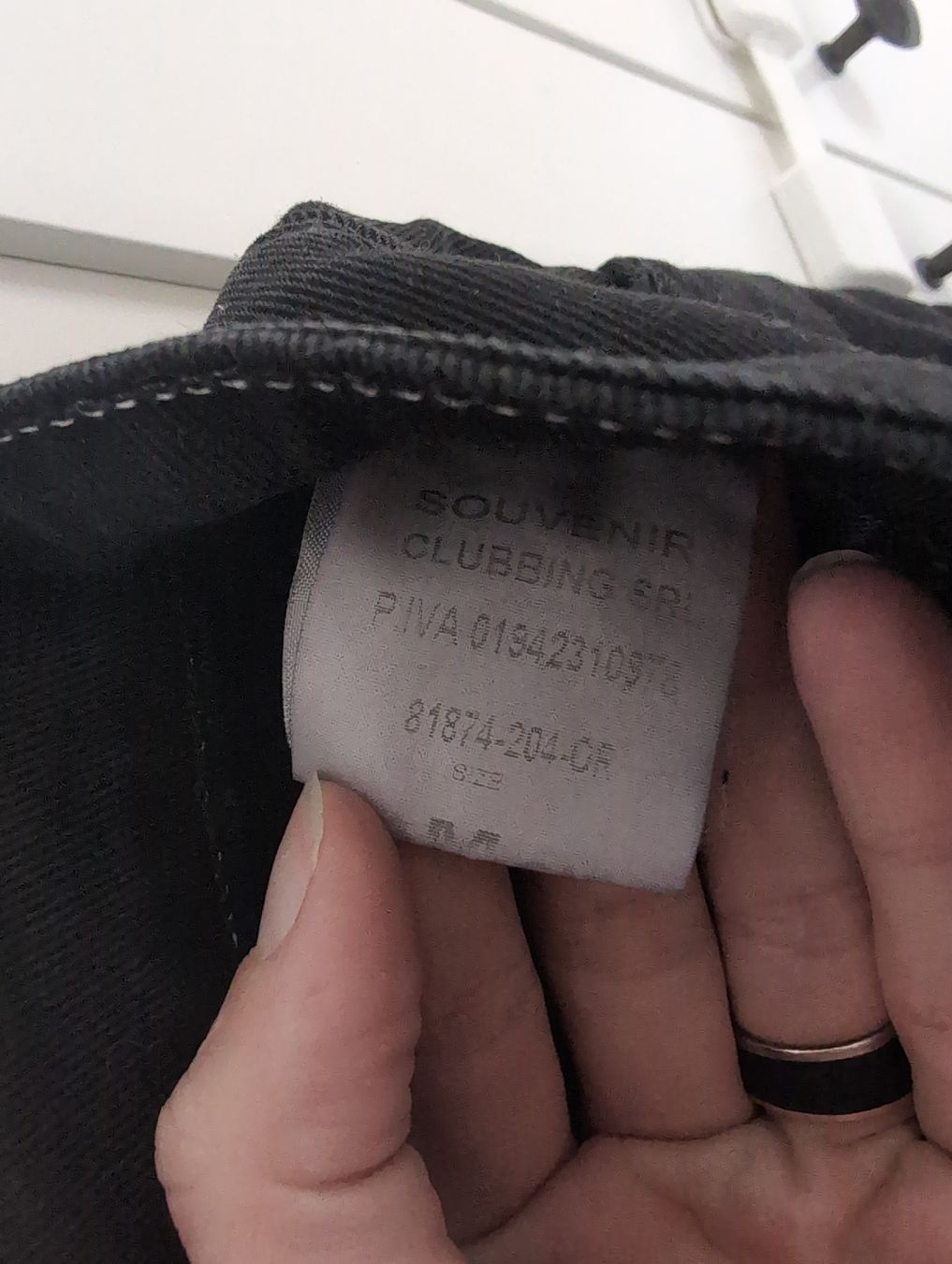 Pantaloni: Schwarze Destroyed Jeans, Gr. M – Usato da Alberswil venduto da __colafroeschli__ 1