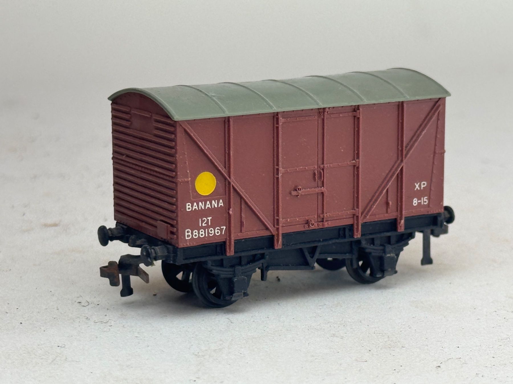 Hornby Modellini di ferrovie: VE1- Hornby gedeckter Wagon braun – Usato da Elm venduto da Wikmtz 1