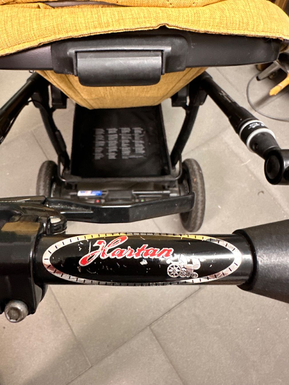 Hartan Carrozzine: Kinderwagen Hartan – Usato da Bern venduto da johnny_left 6