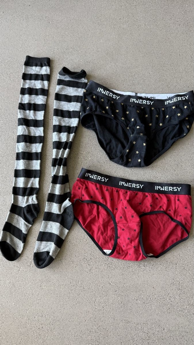 Kleiderpakete: Set, Strümpfe und Slips – Gebraucht aus Luzern von mar_x96f