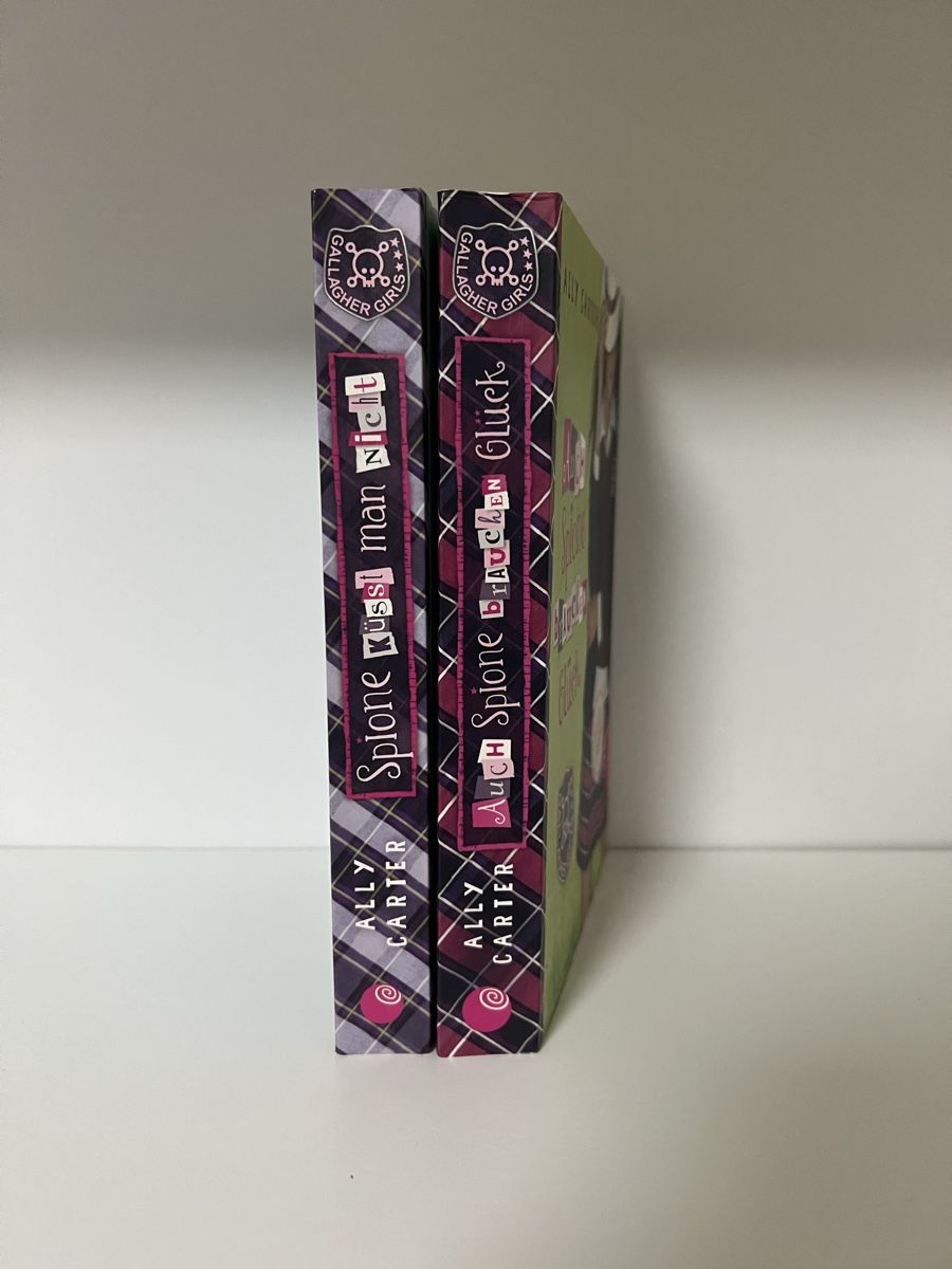 Libri: Gallagher Girls zwei Bücher – Nuovo (secondo la descrizione) da Pfäffikon ZH venduto da Batgirl78 1