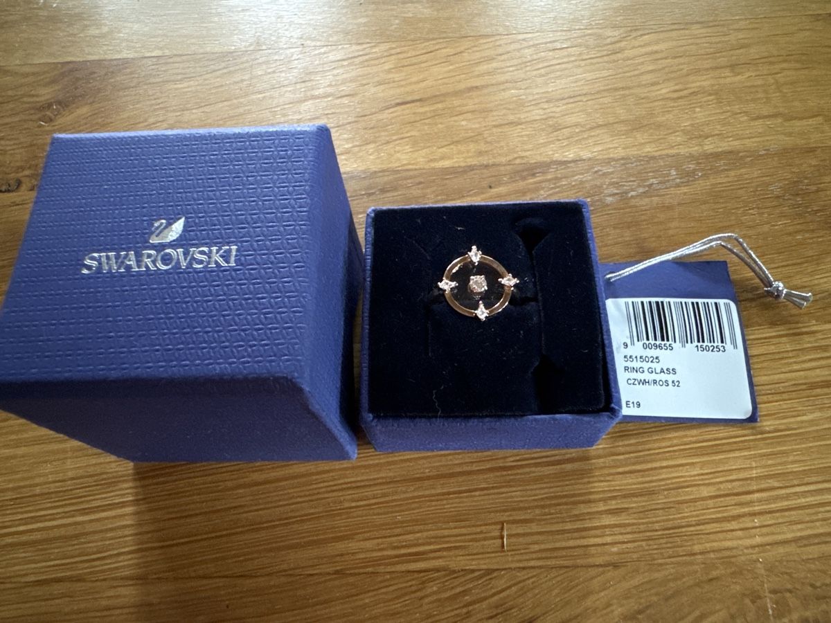 Swarovski Anelli: Wunderschöner Ring roségoldfarben von Swarovski – Nuovo e nell'imballaggio originale da Frauenkappelen venduto da leola1973 2