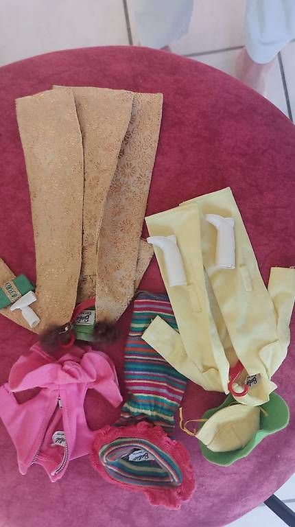Bambole: Original Barbiekoffer und Kleider – Usato da Derendingen venduto da Grischun2 3