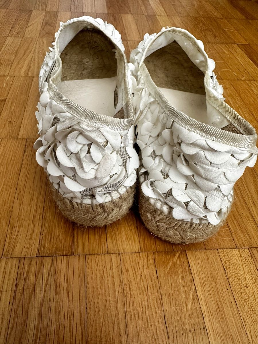 Chaussures femmes: White Floral Espadrilles Size 41 – Neuf (Voir description) à Sorengo par dis_tfq6 2