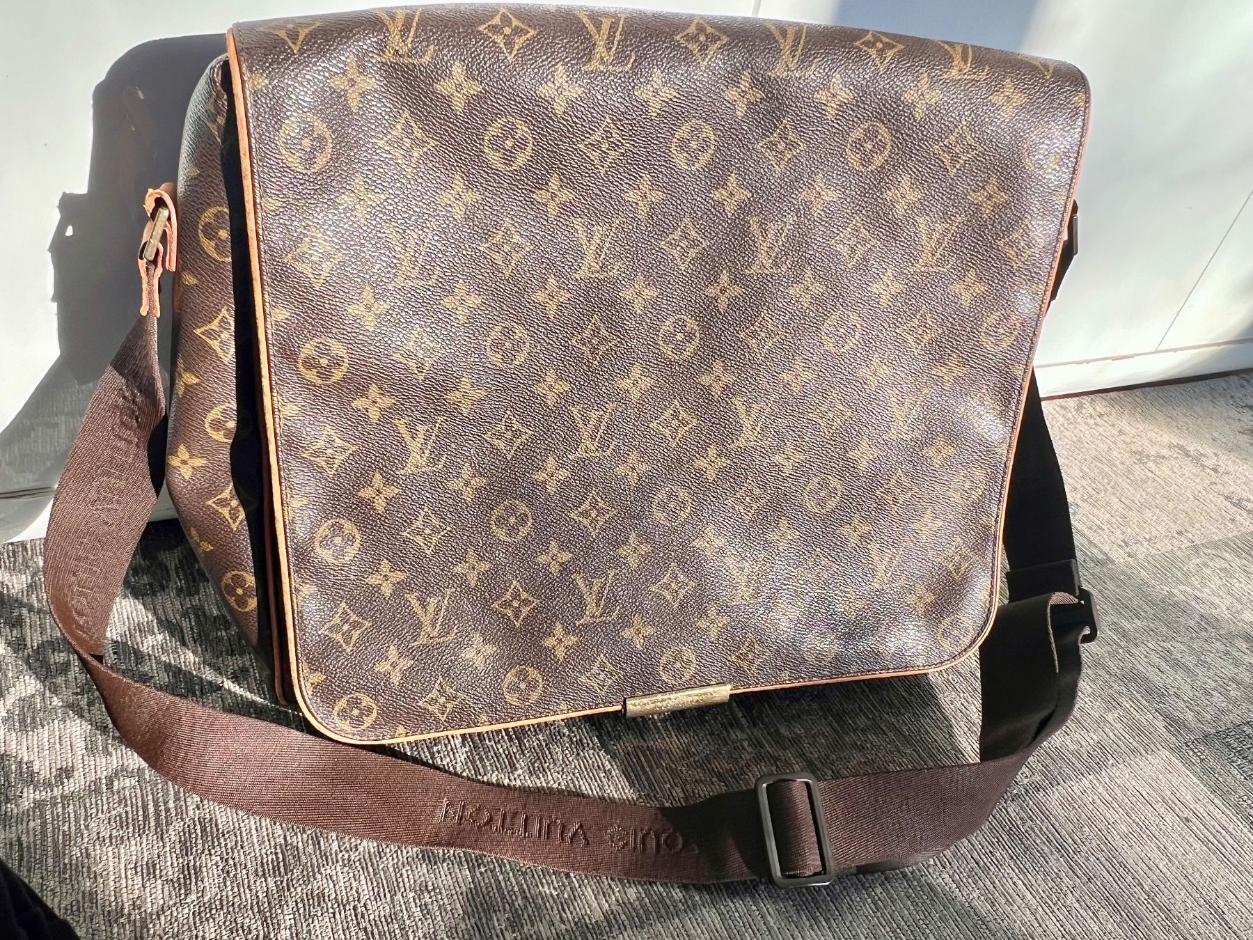 Louis Vuitton Borse: LOUIS VUITTON ABESSES MESSENGER MONOGRAM CANVAS M45257 – Usato da Pratteln venduto da Luxus.Fee 7