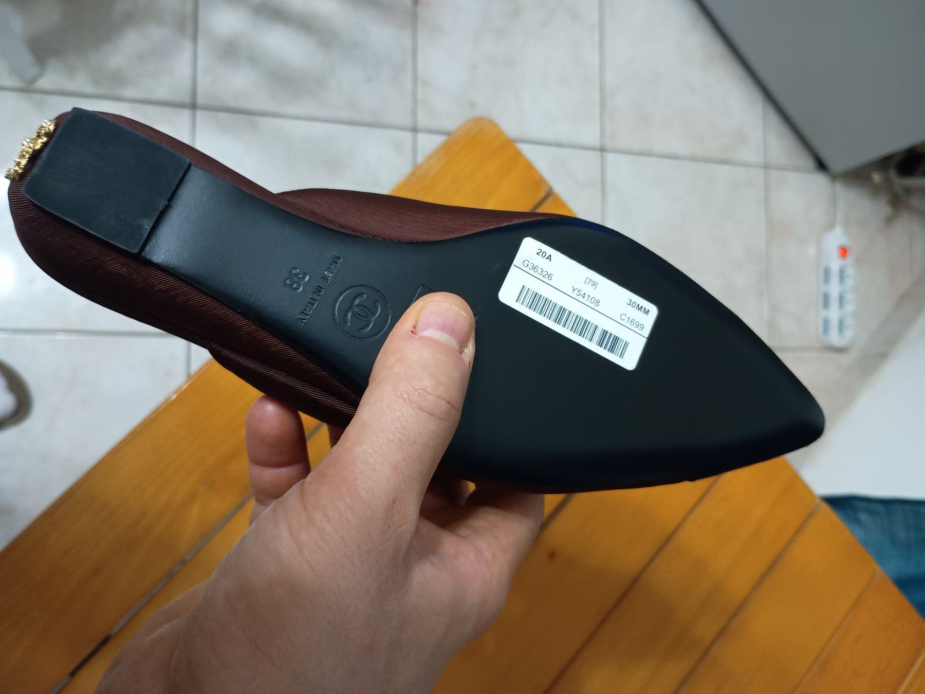 Chanel Scarpe da donna: Ciabatta Chanel bordeaux con fiocco – Nuovo (secondo la descrizione) da Chiasso venduto da marco704763 7