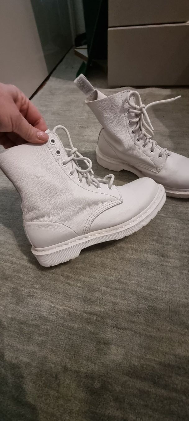Dr. Martens Scarpe da donna: Dr.martens Schuh Boots – Usato da Riedikon venduto da Winter21. 2