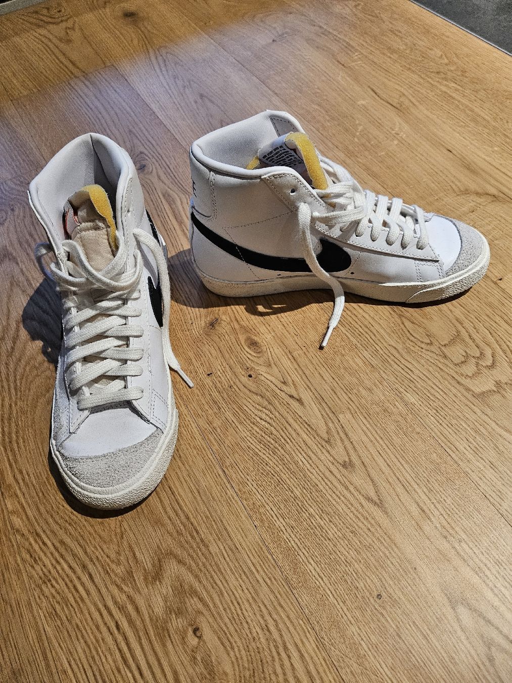 Nike Scarpe da donna: Nike Blazer Mid '77 Vintage Gr. 36.5 – Nuovo (secondo la descrizione) da Brügg BE venduto da Anja_C 2