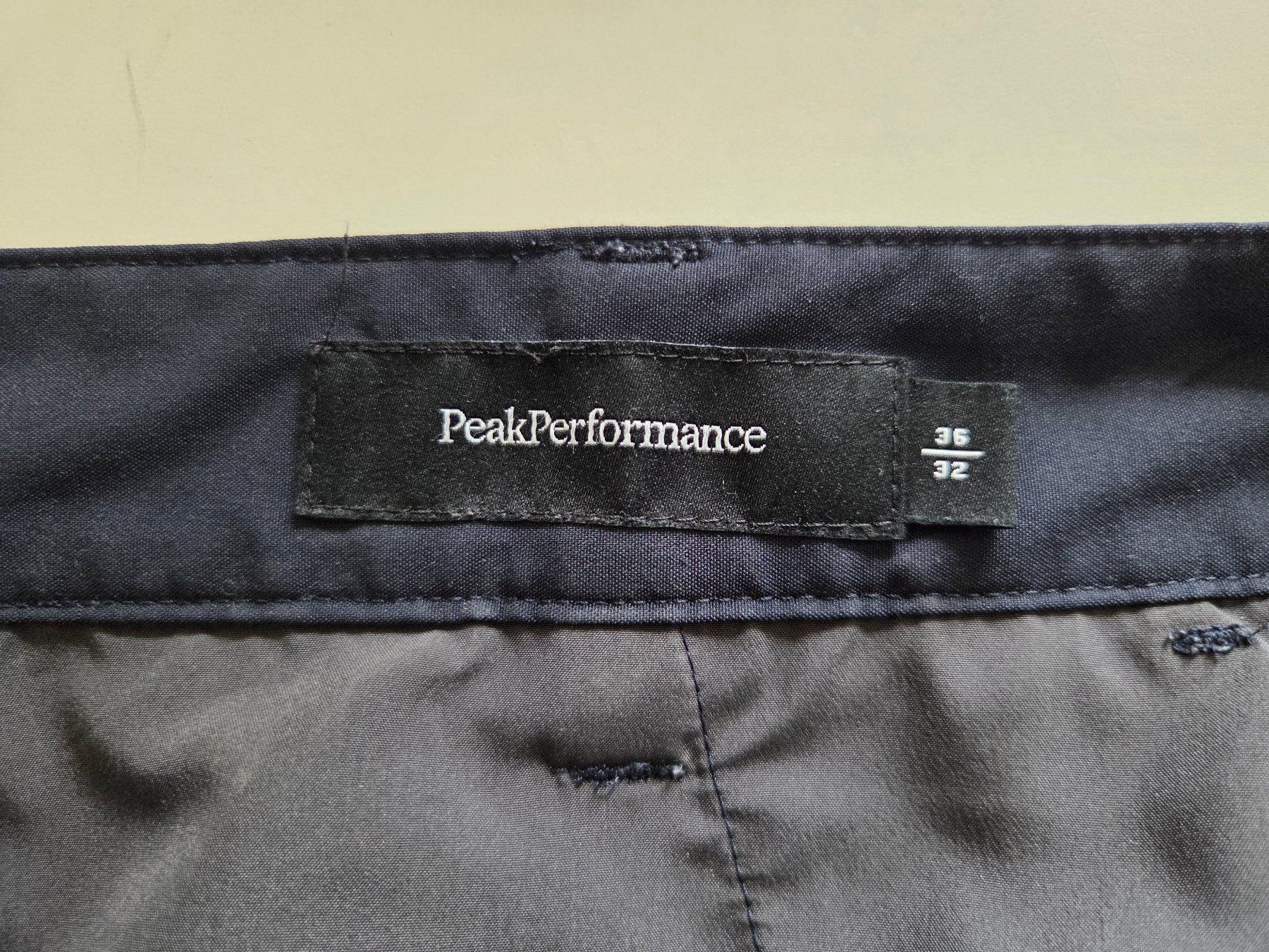 Pantaloni: Sporthose von – Usato da Oberrieden venduto da Smart570 4