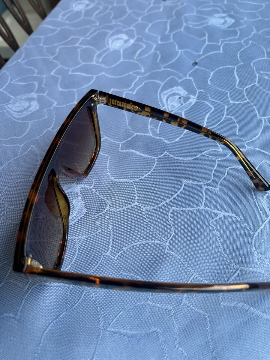 Lunettes & Verres: Sonnenbrille  – D'occasion à Basel par Krisztina.na 2