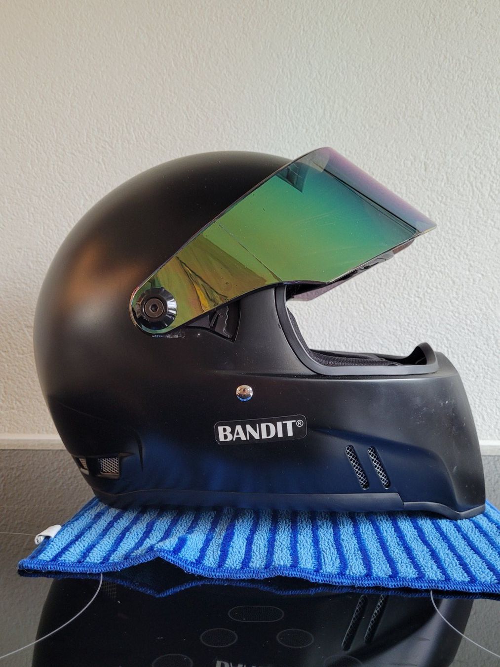 Helme & Visiere: Ab 1.- Franken Bandit "Alien II" Motorrad Helm – Gebraucht aus Oberglatt ZH von  3