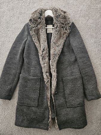 Esprit Winter Mantel, Pelzkragen, Grösse 38, Top Zustand